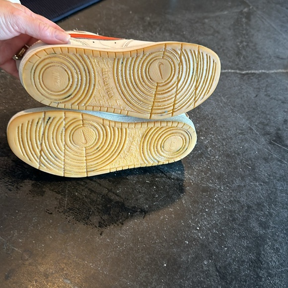 3Y Court Borough Recraft Low Top Sneaker Nike sneakers with orange Swoosh - Picture 7 of 11